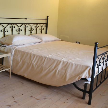Sa Domu Beccia B&B Uras 외부 사진